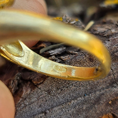 Rainbow Gemstone Engraved 18k Gold Antique Ring