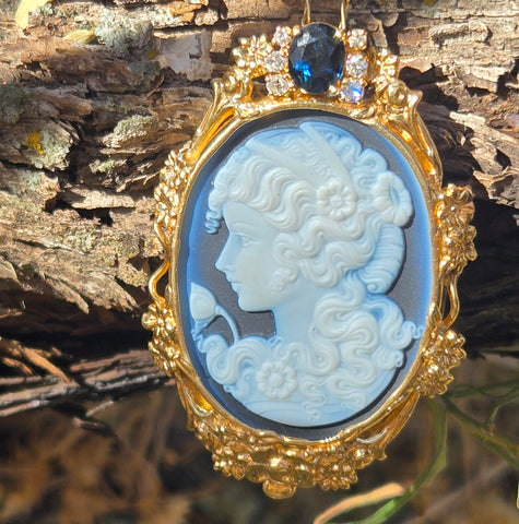 Antique 14K Gold Sapphire, Diamond and Banded Agate Cameo Pendant Brooch